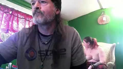 hippiedad333 online show from April 2026 07:23:01 PM