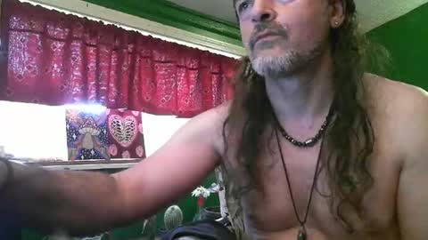 hippiedad333 online show from May 2026 10:04:02 PM