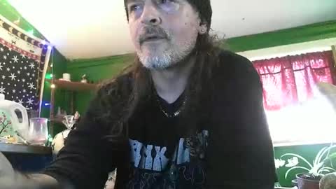 hippiedad333 online show from May 2026 07:33:02 PM