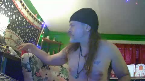 hippiedad333 online show from May 2026 11:22:02 PM