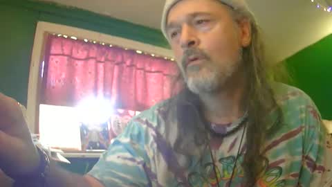 hippiedad333 online show from May 2026 10:18:02 PM