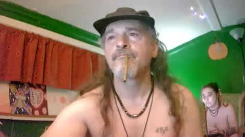 hippiedad333 online show from June 2026 02:12:01 AM