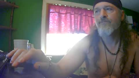 hippiedad333 online show from July 2026 07:49:02 PM