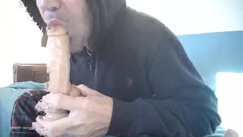 Snapshot of hippiezen chatting on January 2025 06:32:02 PM Hippie Jijm online show from January 2025 06:32:02 PM