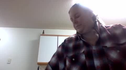 hippysnewhere online show from May 2026 03:52:02 PM