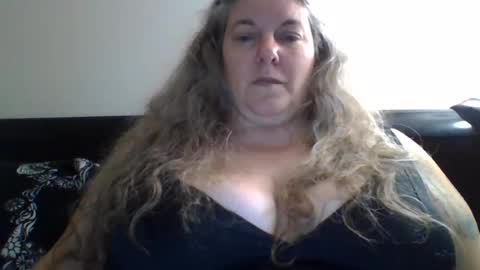 hippysnewhere online show from July 2026 09:04:02 AM