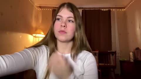 I am Amy ntmu Lets hit 10 Thumbs Up together online show from February 2026 04:46:01 AM