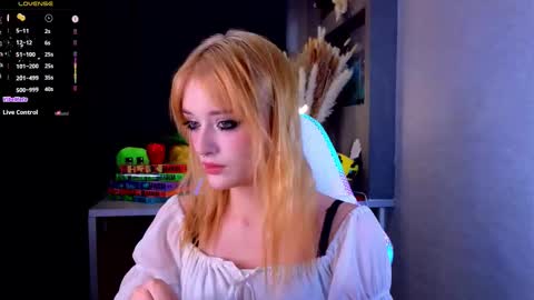 Snapshot of hisoka__akerley chatting on September 2025 04:40:02 PM Ella online show from September 2025 04:40:02 PM