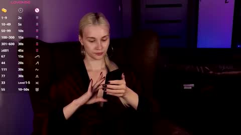 Mary online show from October 2025 07:14:02 PM