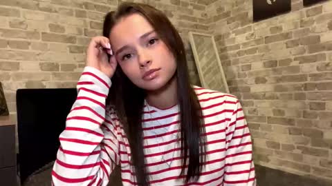 Sofia online show from November 2025 05:08:01 PM