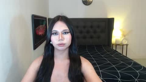 Snapshot of hoe_freesia chatting on May 2026 06:05:01 PM hoe_freesia online show from May 2026 06:05:01 PM