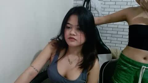 hoelyfloryn online show from February 2026 02:01:02 PM