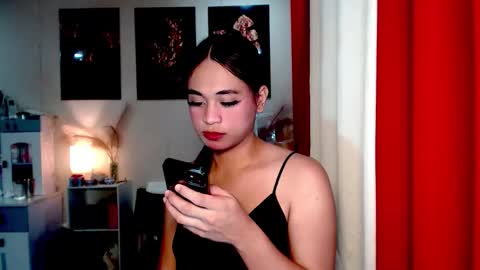 hoelymarie online show from June 2026 12:57:02 AM