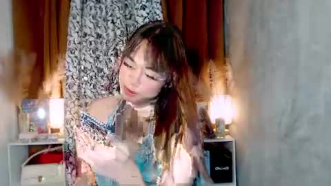 hoelymarie online show from June 2026 05:01:02 AM