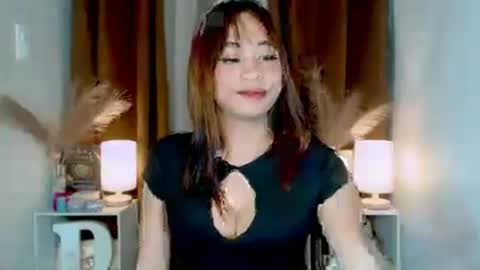 hoelymarie online show from July 2026 12:48:02 PM