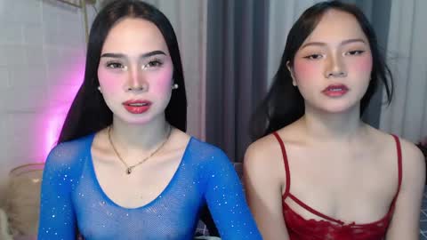 hoelymolly online show from June 2026 07:28:01 PM