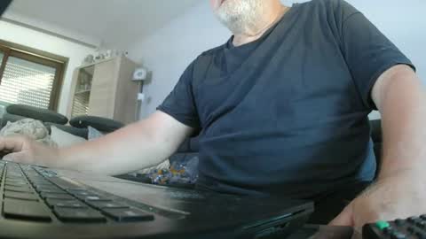 hofnung online show from June 2026 05:40:02 PM