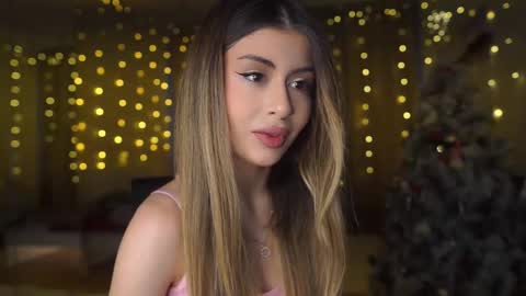 Moni Monica online show from December 2025 08:10:02 AM