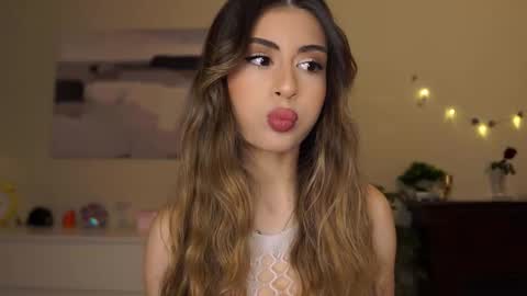 Moni Monica online show from February 2026 08:00:02 AM