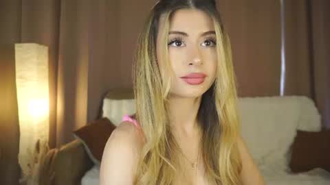 Moni Monica online show from June 2026 08:42:01 AM