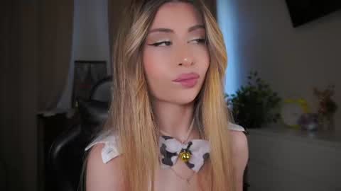 Moni Monica online show from July 2026 09:05:02 AM