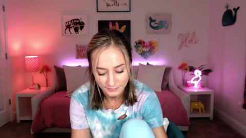 Snapshot of holihurricane chatting on February 2025 02:40:02 AM Holi Hurricane online show from February 2025 02:40:02 AM