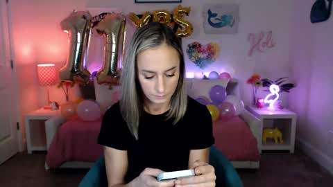 Snapshot of holihurricane chatting on February 2025 05:12:02 AM Holi Hurricane online show from February 2025 05:12:02 AM