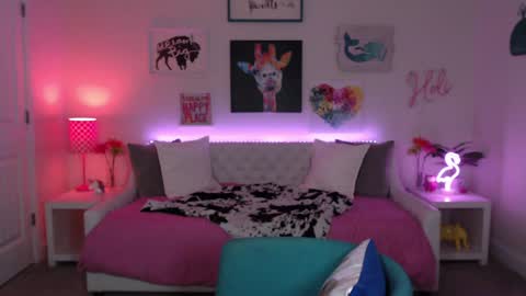 Snapshot of holihurricane chatting on September 2025 03:51:01 AM Holi Hurricane online show from September 2025 03:51:01 AM