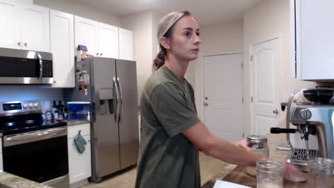 Snapshot of holihurricane chatting on September 2025 01:18:01 AM Holi Hurricane online show from September 2025 01:18:01 AM