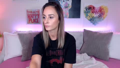 Snapshot of holihurricane chatting on October 2025 01:16:01 AM Holi Hurricane online show from October 2025 01:16:01 AM