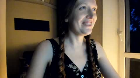 Snapshot of holistic_woman chatting on July 2026 08:23:02 PM holistic_woman online show from July 2026 08:23:02 PM