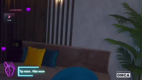 Snapshot of holl1would chatting on February 2025 03:23:01 AM My social media links subscribe to support me online show from February 2025 03:23:01 AM