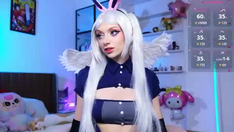 Holli online show from June 2026 01:20:02 PM