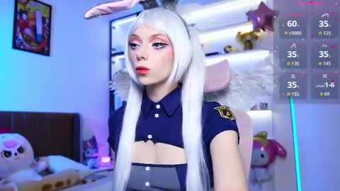 Holli online show from June 2026 10:57:02 AM