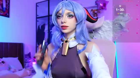 Holli online show from June 2026 01:17:02 PM