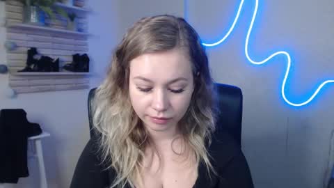 Holly online show from January 2025 07:31:01 AM