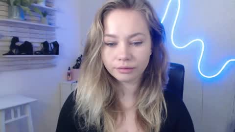 Holly online show from January 2025 02:30:01 AM