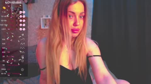 holly_molly8 online show from January 2025 08:57:02 PM