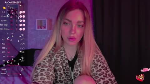 holly_molly8 online show from February 2025 11:45:01 PM