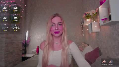 holly_molly8 online show from November 2025 11:32:01 PM