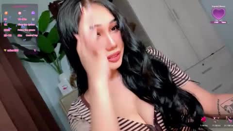 Snapshot of holly_preciousxx chatting on May 2026 09:20:02 PM Hi Im Precious online show from May 2026 09:20:02 PM