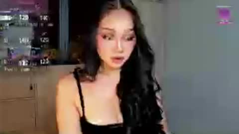 Hi Im Precious online show from June 2026 01:11:02 AM