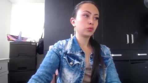 Snapshot of holly_rose69 chatting on January 2026 06:01:01 PM Holly online show from January 2026 06:01:01 PM