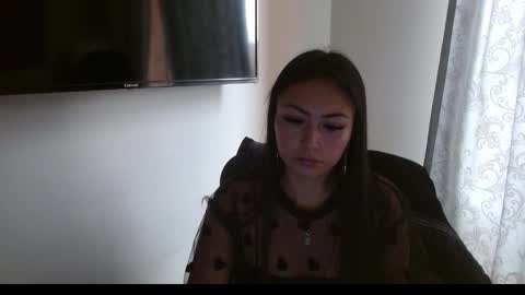 Snapshot of holly_rose69 chatting on February 2026 05:42:01 PM Holly online show from February 2026 05:42:01 PM