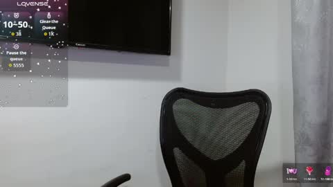 Holly online show from May 2026 05:35:02 AM