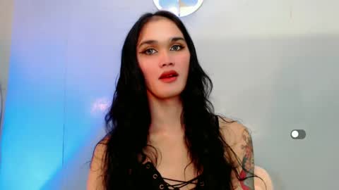 Snapshot of holly_sunshine69 chatting on January 2025 09:26:01 AM Apple online show from January 2025 09:26:01 AM