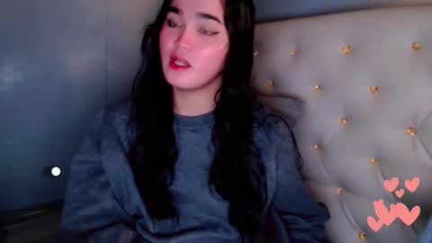 Snapshot of holly_sunshine69 chatting on May 2026 03:29:01 PM Apple online show from May 2026 03:29:01 PM
