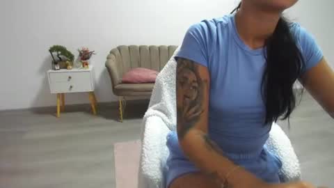 holly_wood18 online show from June 2026 08:08:02 AM