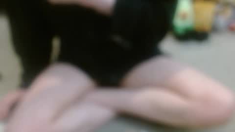 Holly Hawkes online show from June 2026 01:40:01 AM