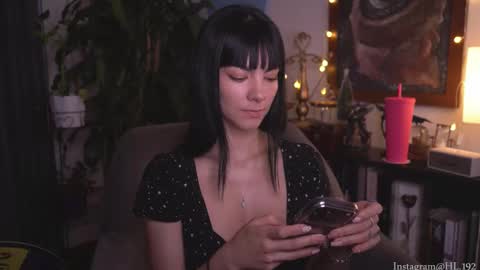 Holly Linder online show from December 2025 01:57:02 AM